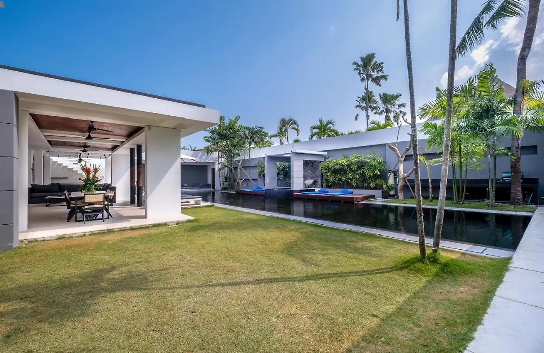 Villa Aqua Seminyak-1